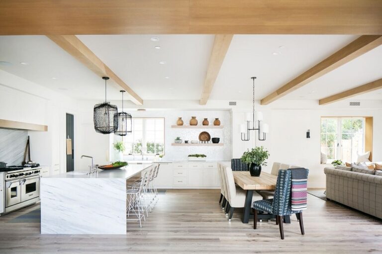 Transitional Beach House Kitchen