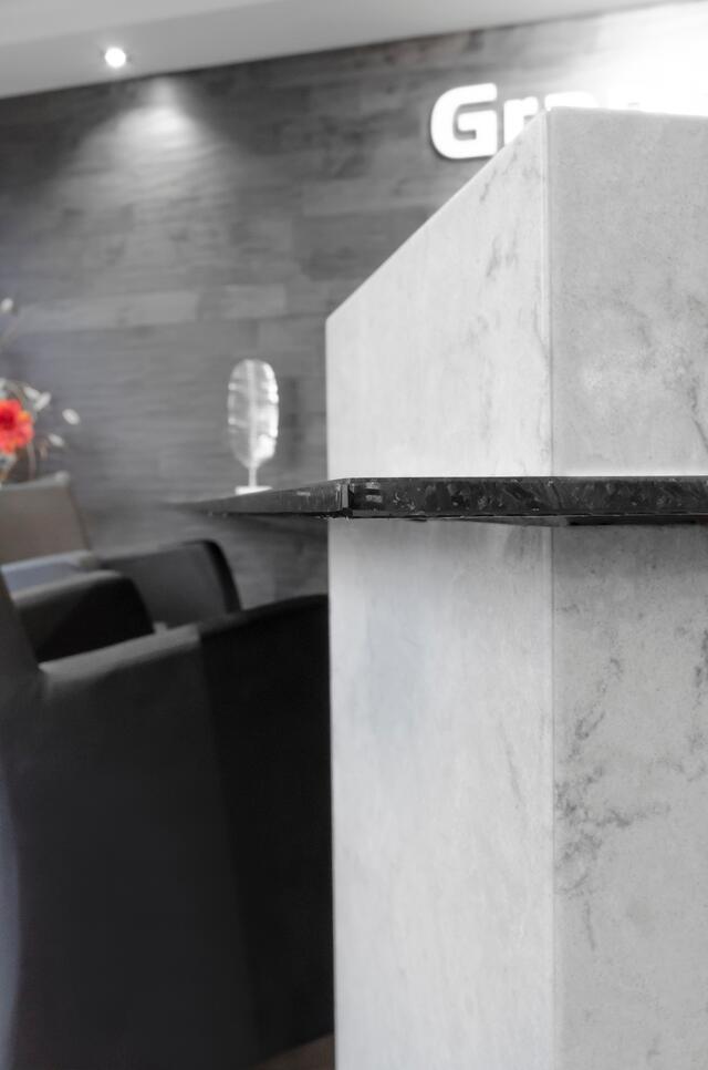 Granite_Plus_1cm_granite_desk2.jpg