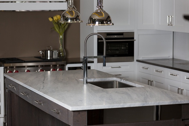 trasitional_marble_kitchen.jpg