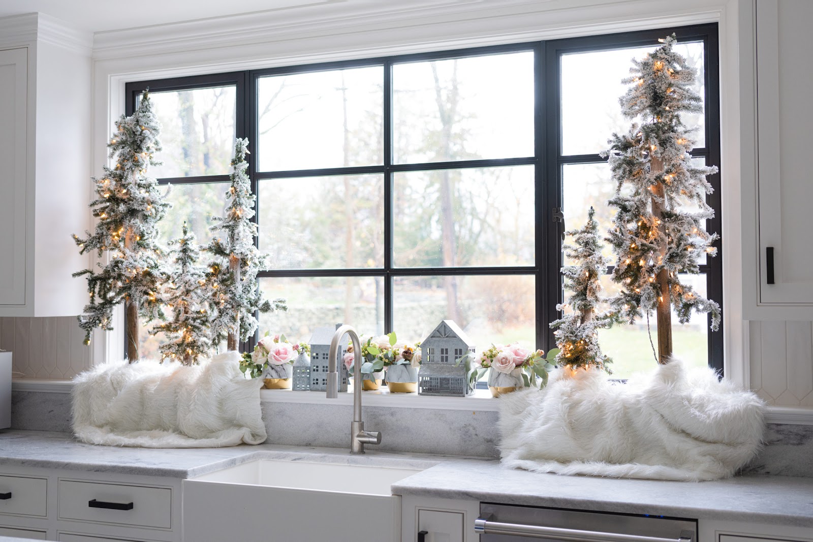 Georgia-Marble-White-Cherokee-Kitchen-Polycor-Eva-Amurri-Holiday