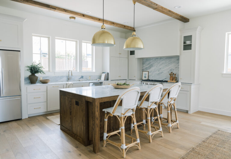 Luminous White Cherokee Kitchen